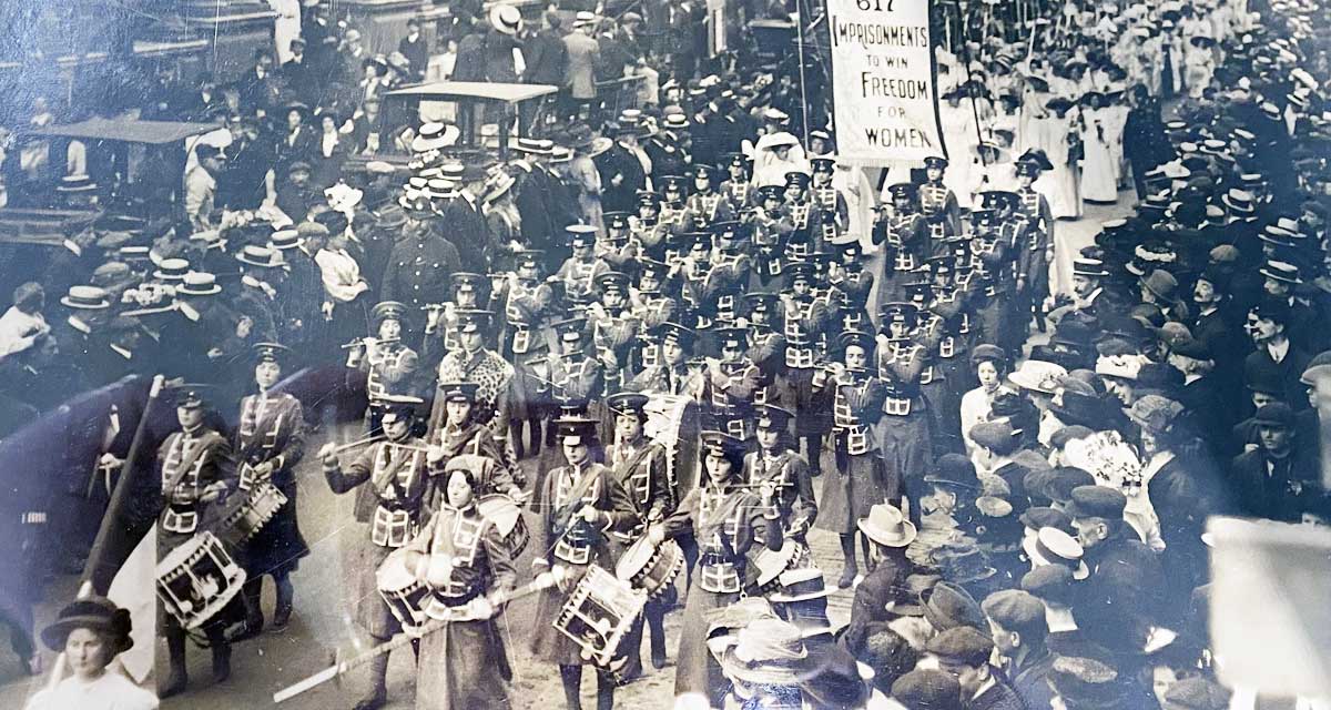 Demonstration am 18. Juni 1910. Foto: Women's Library London School of Economics,  TWL.2009.01.35