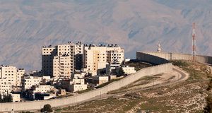 Sperranlage als Mauer bei Jerusalem | Wikipedia | Ralf Roletschek | GFDL 1.2