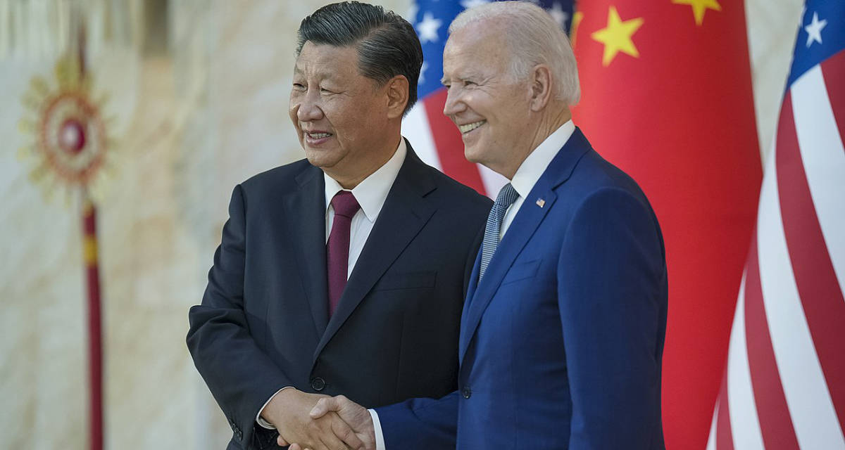 Xi Jinping trifft Joe Biden.